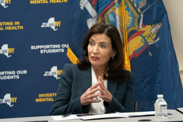 纽约州为学校心理健康拨款500万美元:Hochul 